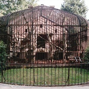 Jardin des Plantes 2002 - Old cage