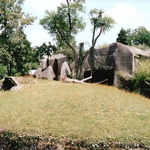Zoo de Vincennes 2002 - Part of the former Giant Panda exhibit