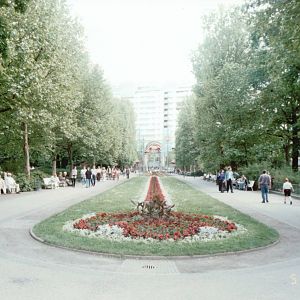 Berlin Zoo 1995 - Towards the Elephant Gate from inside the zoo