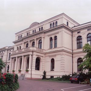 Frankfurt Zoo 1999 - Administration Building