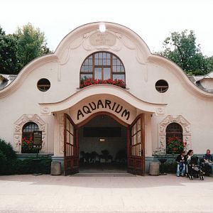 Leipzig Zoo 2002 - Aquarium entrance