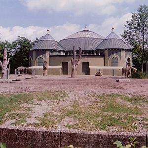 Hellabrunn 1999 - Pachyderm Building and Asiatic Elephant exhibit