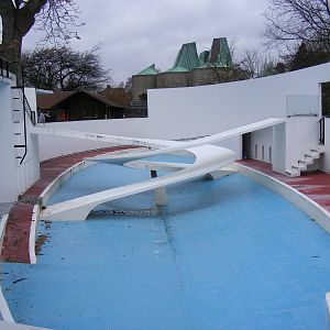 Lubetkin Penguin Pool at London Zoo, 15 January 2011