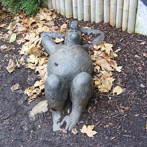 Gorilla statue at London Zoo, 15 January 2011