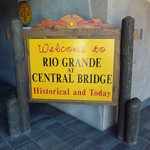 Aquarium Theater Sign
