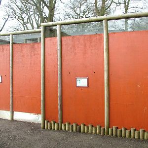Falcon Aviaries at Cotswold Falconry 05/03/11