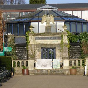 View of the old bear pit at Bristol Zoo, 6 March 2011