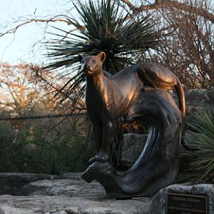 bronze cheetah sculpture