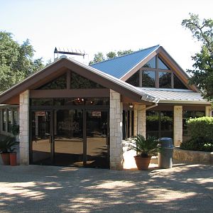 Natural Bridge Wildlife Ranch - Walk-A-Bout - Safari Trading Post