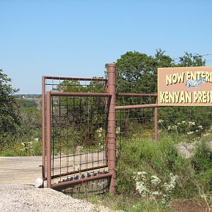 Natural Bridge Wildlife Ranch - Kenyan Preserve - Entrance