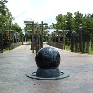 Baton Rouge Zoo - Entrance Plaza