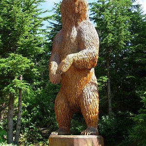 Grizzly Bear Statue
