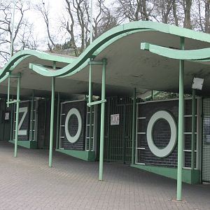 Dudley Zoo Entrance; 2nd April 2011
