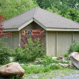 Catoctin Zoo -- Giant Reptiles House