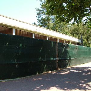 Screened-off Primate House at Lisbon Zoo, 24/05/11
