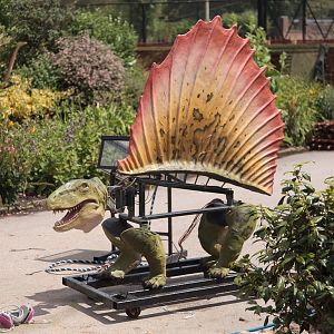 Dinosaurs are Alive! 16/06/2011