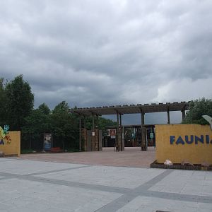 Main Entrance at Faunia, 27/05/11