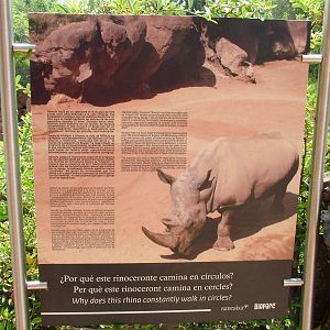 Signage for White Rhino Romulo at Bioparc Valencia, 28/05/11