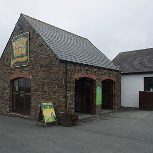 Entrance Building at Folly Farm, 01/08/11