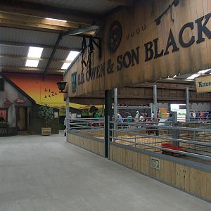 Farm Barn at Folly Farm, 01/08/11
