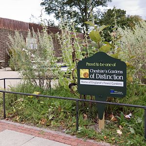 Gardens of Distinction Sign - 07/09/2011