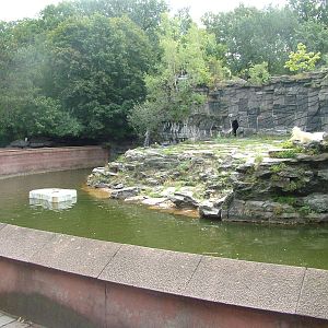 Polar Bear Exhibit at Tierpark Berlin 30/08/11