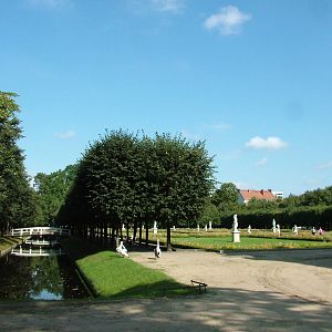 Gardens of Schloss Friedrichsfelde at Tierpark Berlin, 01/09/11