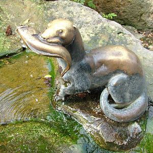Otter Statue at Berlin Zoo, 31/08/11
