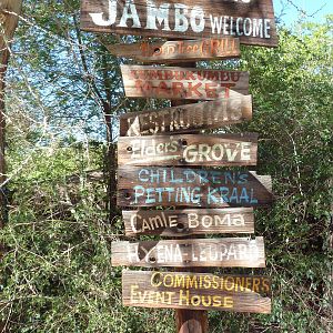 Watutu Village - Entrance Sign