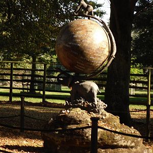 Howletts Wild Animal Park 2nd October 2011