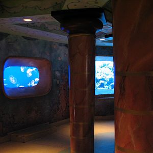 Journey To Atlantis - Jewels of the Sea Aquarium - Interior