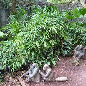 Myombe Reserve - Chimpanzee Statues
