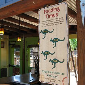 Walkabout Way - Kangaloom - Feeding Times