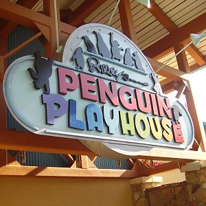 2010 penguin exhibit