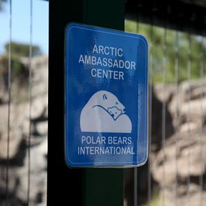 new sign at polar bear exhibit