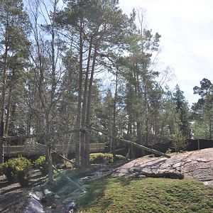 New red panda enclosure