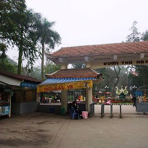 Main Entrance at Hanoi Zoo, 15/03/12
