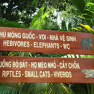 Directional Signage at Saigon Zoo, 16/03/12