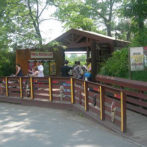 Ramp leading up to the African wild dogs exhibit