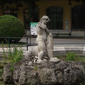 Odd Relationship 'twixt Boy and Beast