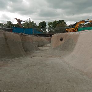 Empty Penguin Pool - 14/06/2012