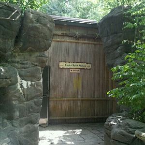 Jun. 2012-Tropical Asian Animals Building entrance