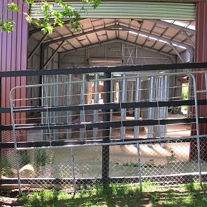 Elephant Barn - Franklin Zoo