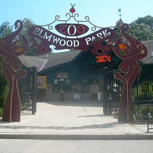 entrance to the zoo