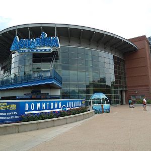 Aquarium Entrance
