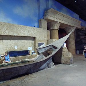 Boat-Themed Touch Tank