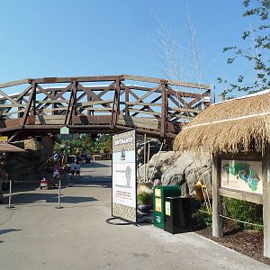 Toyota Elephant Passage - Rotational Exhibit Bridge
