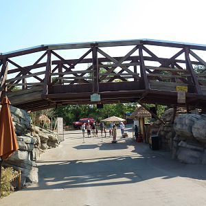 Toyota Elephant Passage - Rotational Exhibit Bridge