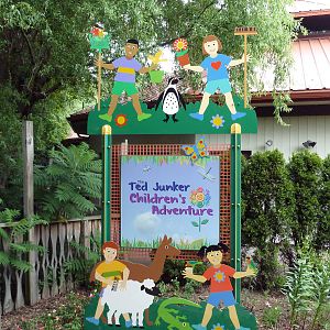 Children's Zoo - Entrance Sign