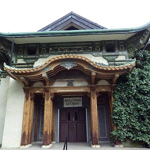 Bird's World (1912 Building)